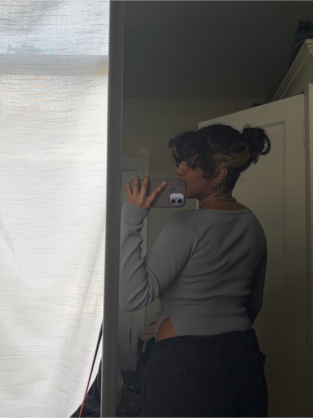 Grey Button-Front Long Sleeve Ribbed Top - Picture 3 of 4